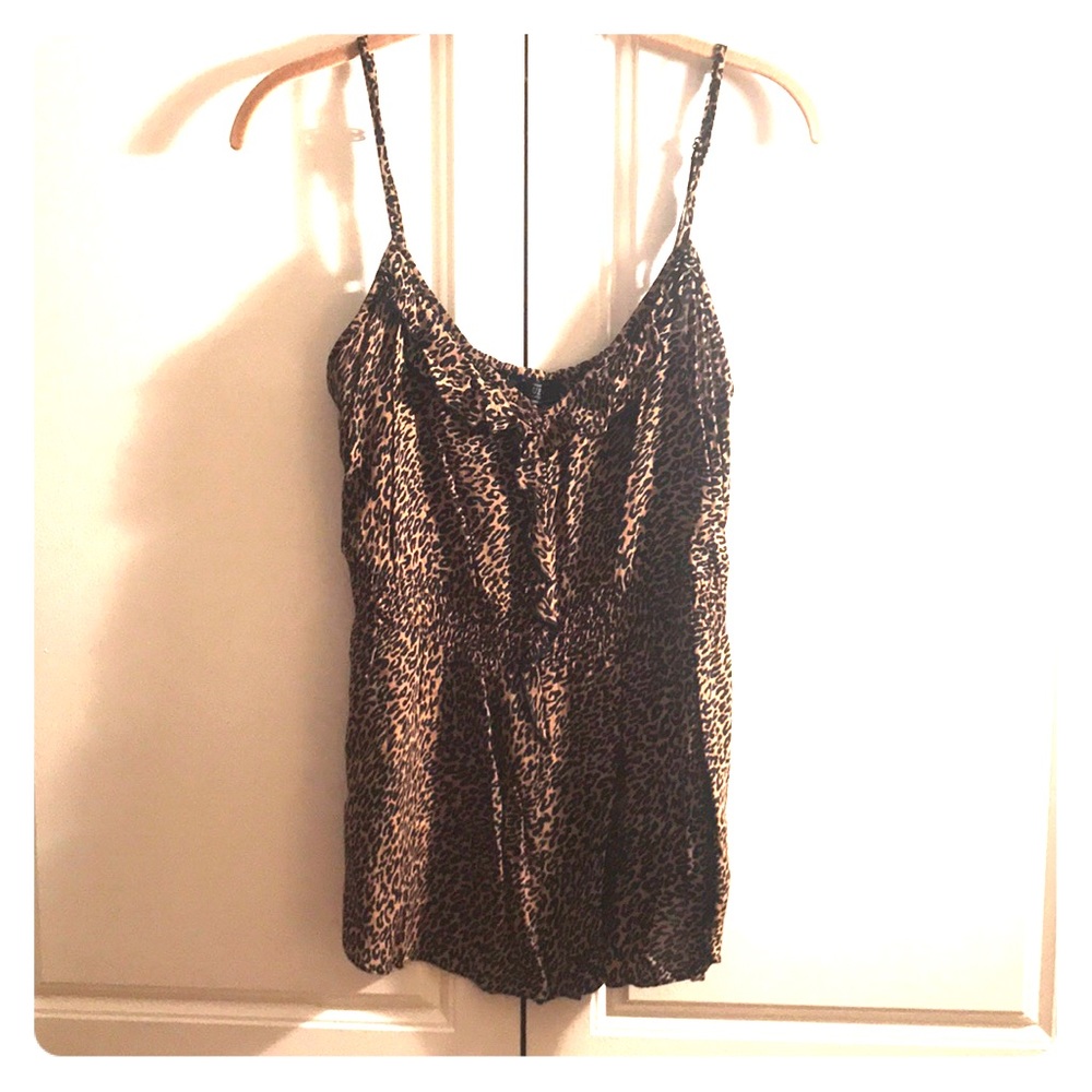 Guess Leopard Tank Size L